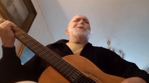 Булат Окуджава. Заезжий музыкант целуется с трубою