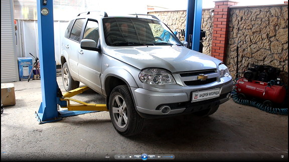 Замена накладки правого порога на Chevrolet Niva 4х4 Шевроле Нива 2016 года