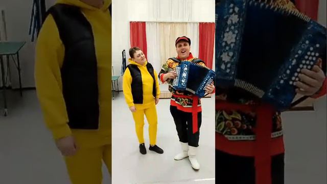 'ВЕТЕР С МОРЯ ДУЛ' под гармонь!