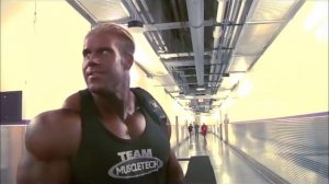 Jay Cutler runs into Ronnie Coleman at 2008 Mr. Olympia