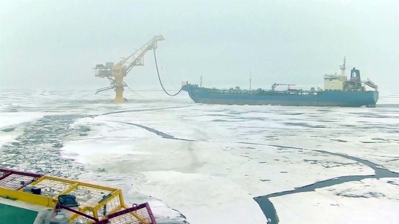 На Ямале заработал терминал "Ворота Арктики" для круглогодичной транспортировки нефти морем