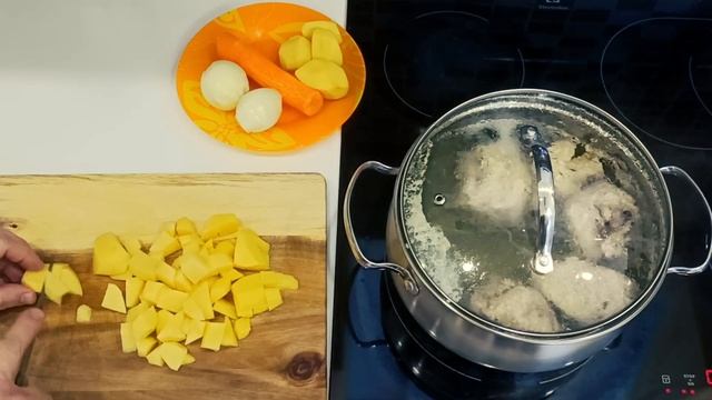 Куриный суп с сырными шариками #супссырнымишариками #куриныйсупссыром