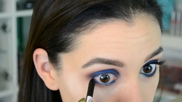 Blue Smoky Eyes | The Sola Look Palettes смотреть онлайн