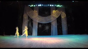 Золотые рбки. вариация из балета Конёк Горбунок. Завадовская Аня 5 лет  и Дударь МАйЯ 5 лет