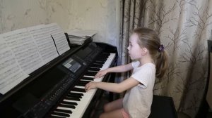 СНЕГ  (Ф. Киркоров). Виктория Викторовна 6 лет. Дети поют.