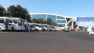 РУССКИЕ на ГОА: самостоятельный трансфер в аэропорт + обзор Suzuki Maruti Сузуки марути Индия %21