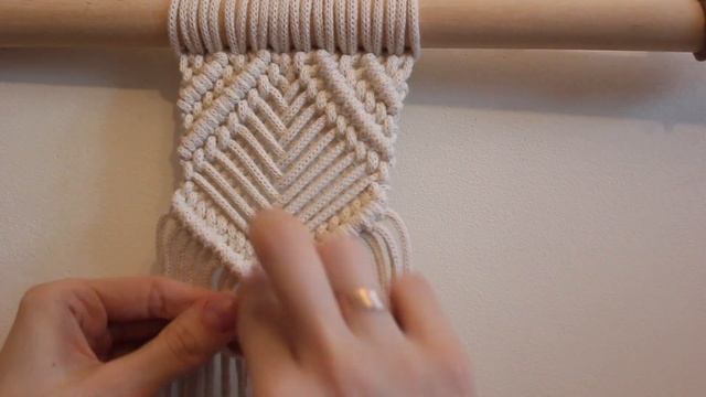 DIY Macrame Wall Hanging Easy Tutorial by Macramessage Exclusive | Home Decor Ideas