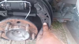 how to remove the rear brake on toyota hiace.