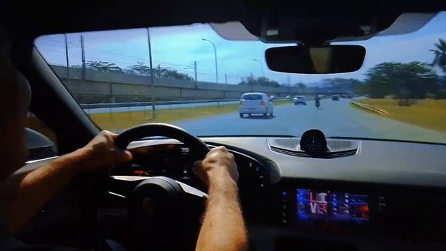 PORSCHE TAYCAN DE 0 A 100KM/H... não consegui e pisei no freio kkkk смотреть онлайн