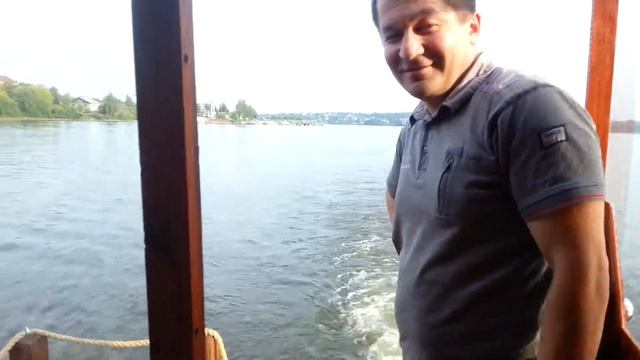 Кострома прогулка по реке возле Ипатьевского монастыря смотреть онлайн