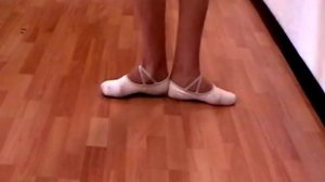 Demi rond de jambe par terre.Классический танец. Урок 12.