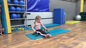 Упражнение "Уголок" Гимнастика Акробатика Дети 5 -6 лет