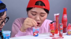 Red VS Blue Food Dessert Mukbang 빨간색 파란색 디저트 먹방 DONA 도나