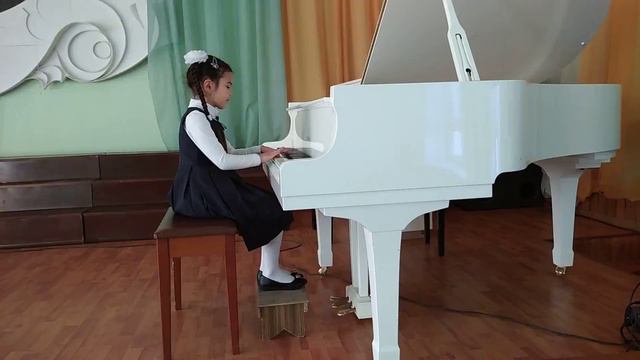 Нурланова Айлин, Л.Шукайло Цыплята смотреть онлайн