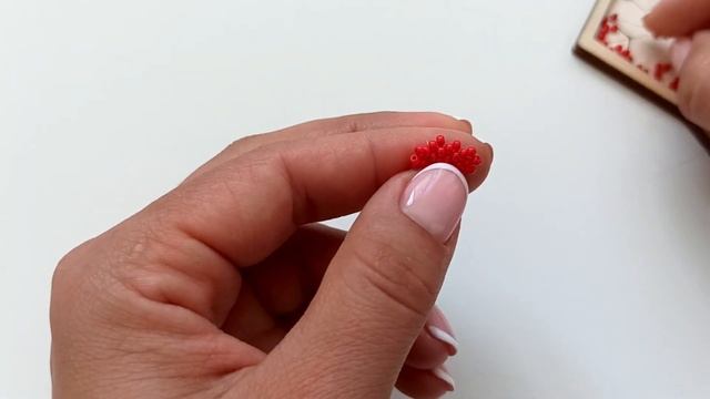 Треугольные серьги из бисера