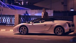Пранк Как девушки ведутся на дорогие авто Lamborghini