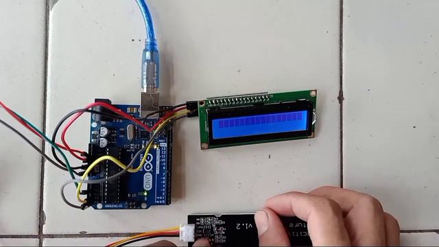 Capacitive Soil Moisture Sensor with Arduino Uno смотреть онлайн