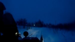 катаюсь на мотоцикле урал по снегу