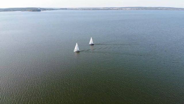 2020 09 22 - красивые лодочки, сильный ветер смотреть онлайн