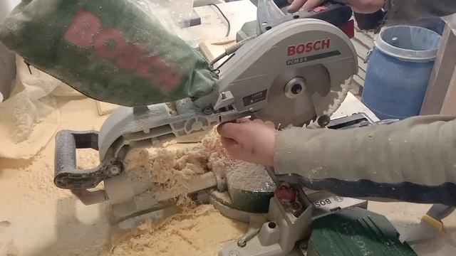 Часть 5. Клеим простой мебельный щит для фасадов. Нестандартное применение торцовки. смотреть онлайн