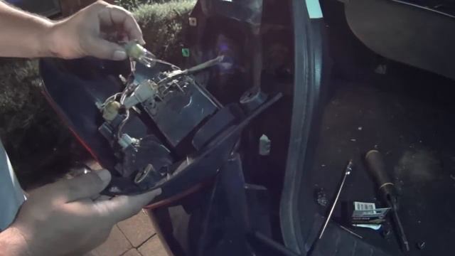 How to change tail lights Subaru Liberty 2012 Wagon смотреть онлайн