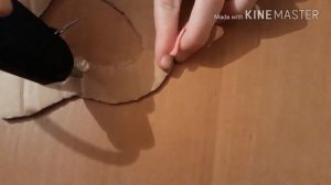 Поделка из картона и из ниток