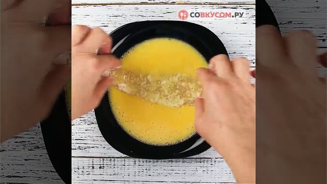 Курица в панировочных сухарях и сыре - Рецепты от Со Вкусом смотреть онлайн