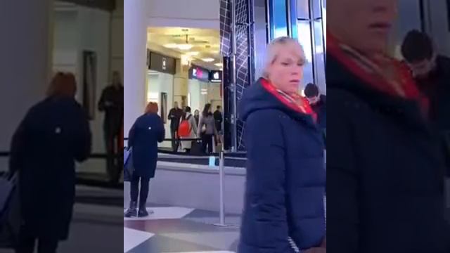 Танцуем Тверк в магазине 18+.... смотреть онлайн