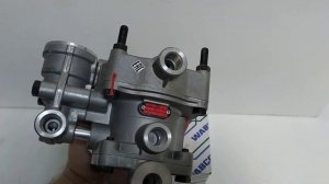 Кран управления тормозами прицепа 9730025217 WABCO