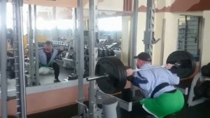 Приседания со штангой 140 кг