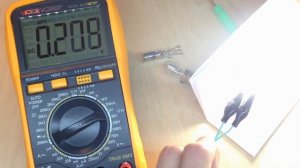 Электричество из неоновой лампы - Фотоэлектронная эмиссия - Electricity From a Neon Lamp.
