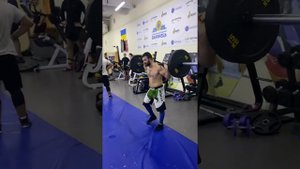 Круговая тренировка со штангой и таких 5 подходов