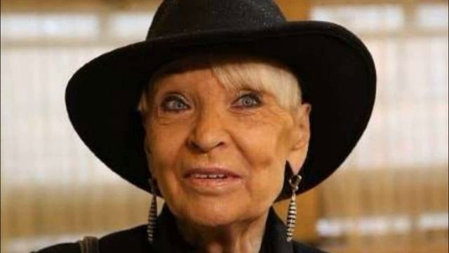 Госпитализированная с инсультом 80-летняя Светлана Светличная рассказала о своем состоянии