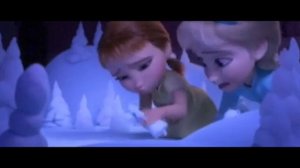 Эльза и Анна играют в Зачарованный лес. Холодное сердце 2