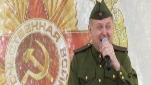Солист фронтовой агитбригады ОНФ Сергей Шаляпин поздравил томичей с 70-летием Победы