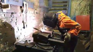 Как сделать пешню для зимней рыбалки