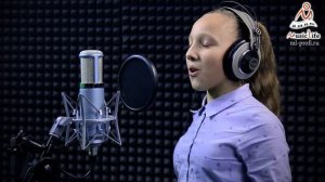 Екатерина Резвова – А мне бы петь и танцевать (Соня Лапшакова)