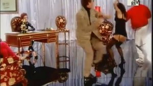 Михаил Гребенщиков не поет а пукает