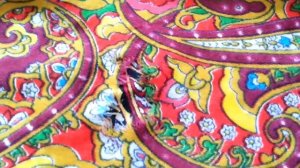 Ремонт старинного павловопосадского платка.