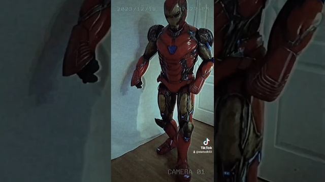 Баттл танца Железного человека и Человека паука из сериала "Слово пацана". #кровьнаасфальте #слово