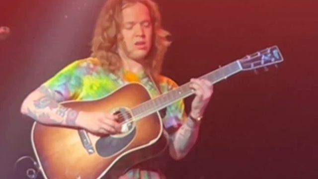 Billy Strings “Ride Me High” (J.J. Cale cover) in Glasgow, Scotland 12/11/22 смотреть онлайн