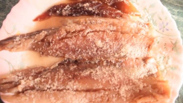 КАК БЫСТРО ЗАСОЛИТЬ СЕЛЁДКУ СУХИМ СПОСОБОМ.