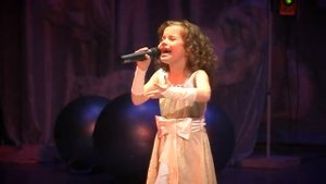 Алиса Кожикина. 8 лет. "Голос тишины".mpg