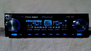 Pioneer DEH P9400MP AM/FM/CD player car stereo