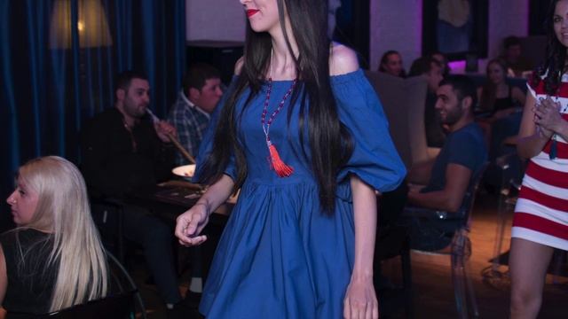 fashion show 2015: трендовые наряды этого лета + серьги-кисти