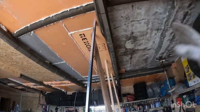 Потолок на половину готов. смотреть онлайн