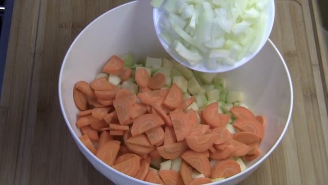 Безумно вкусное тушёное мясо с овощами в духовке