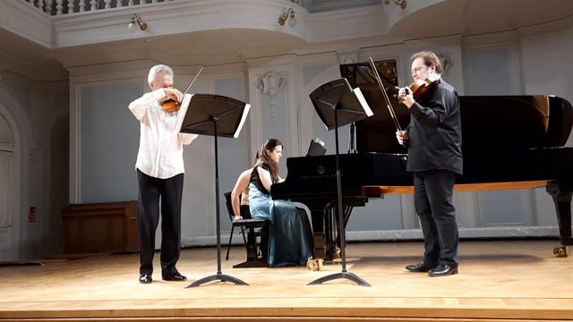 А.Берг. Адажио из Камерного концерта - исполняют А.Тростянский, Е.Рихтер, И.Гофман смотреть онлайн