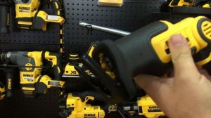 DeWALT DCS310 - 10,8 Volt Akku-Säbelsäge