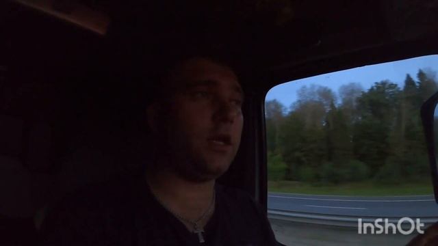 На трассе М-8 (Холмогоры) живёт настоящий Хоббит. смотреть онлайн